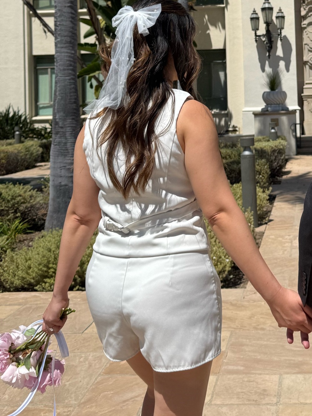 Forever 21 White Vest & Skort Two-Piece Set - Picture 4 of 4